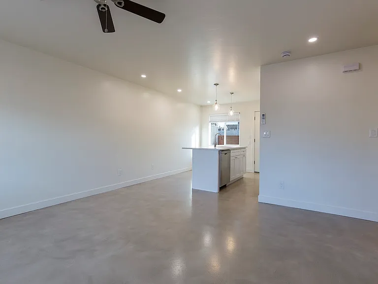 1423 N Venice Ave #K — Photo 5