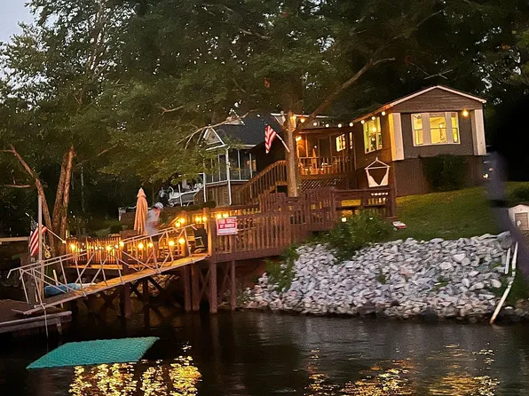 151 Sandy Beach Dr, Prosperity, SC 29127