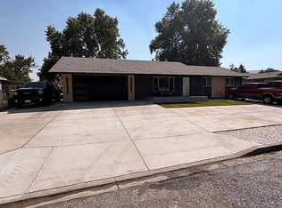 1103 W 42nd Ave, Kennewick, WA 99337