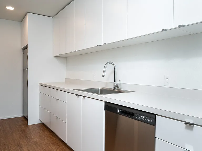 Rockwood Village Apartments — Photo 84
