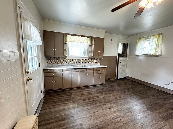 5th image of 278 38th St