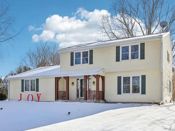 2015 Fox Hollow RUN, Brookfield, WI 53045