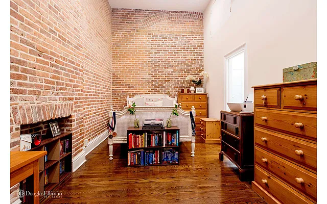 Rented by Douglas Elliman | media 31
