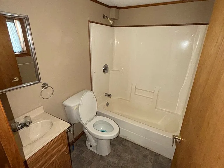 10F Holt Ln — Photo 7