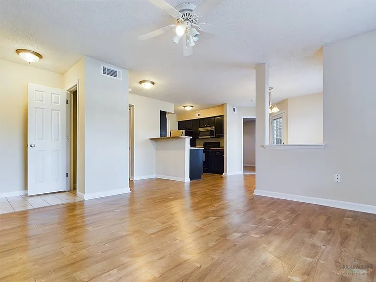 Bridlewood On Westland Apartments — Photo 55