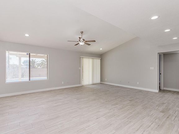 5th image of 5655 E Ellis St