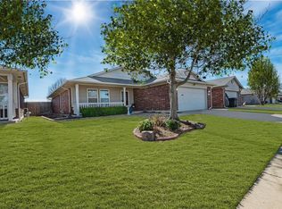 9724 SW 27th St, Oklahoma City, OK 73128