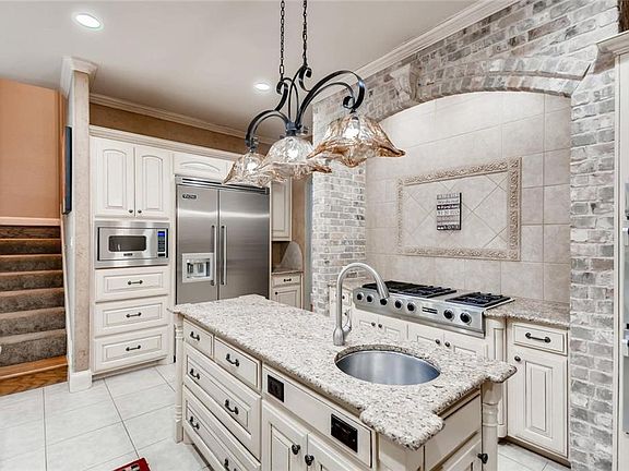 3rd image of 5411 Miramar Ln