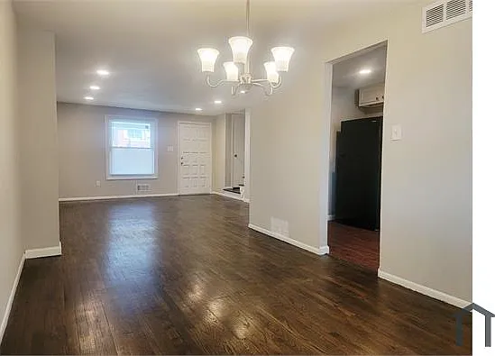 1008 Foxridge Ln — Photo 3