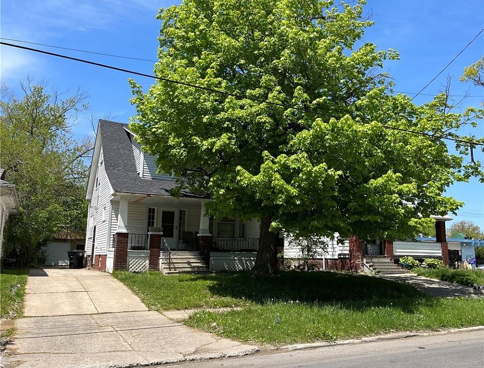 2nd image of 3270 E 140th St