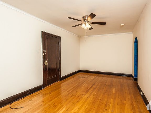 3rd image of 1474 W Winnemac Ave #2