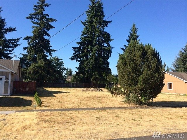 2nd image of 208 Bridge St SE