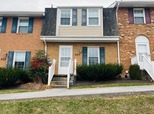 337 New Kent Rd, Blacksburg, VA 24060
