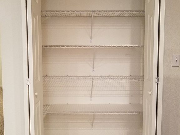 5th image of 306 S Elm St APT B