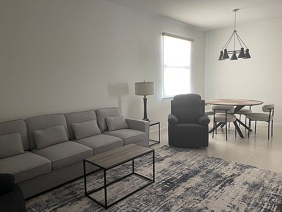 3rd image of 25065 Pearl Lake Cir