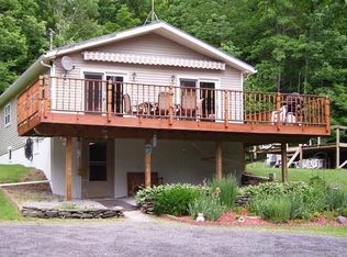 102 N Spruce Haven Rd, Waterbury Center, VT 05677