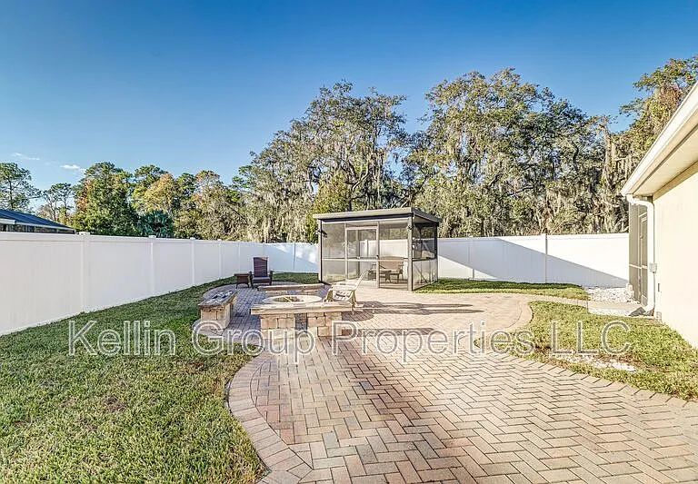 7233 Wakeview Dr — Photo 28