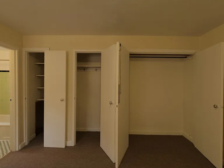 5686 Forward Ave — Photo 6