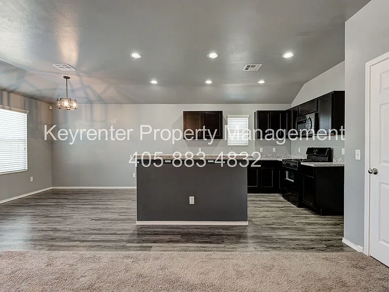 2029 W Antler Way — Photo 9
