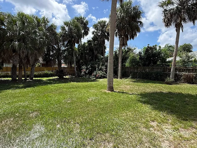 2325 SW Pamona St — Photo 14