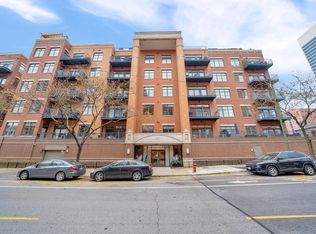 550 W Fulton St APT 403, Chicago, IL 60661