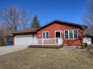 4118 Raymond St, Red Wing, MN 55066