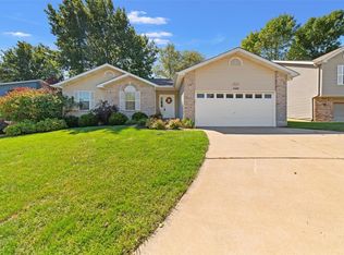 1205 Sandstone Ter, Lake Saint Louis, MO 63367