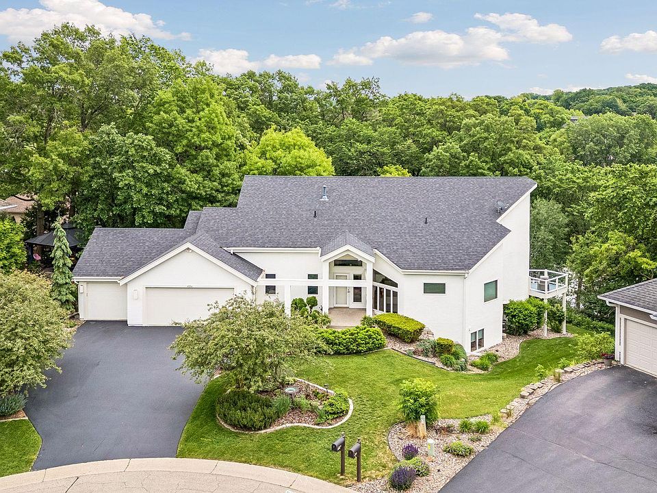 1st image of 4854 Four Seasons Ct