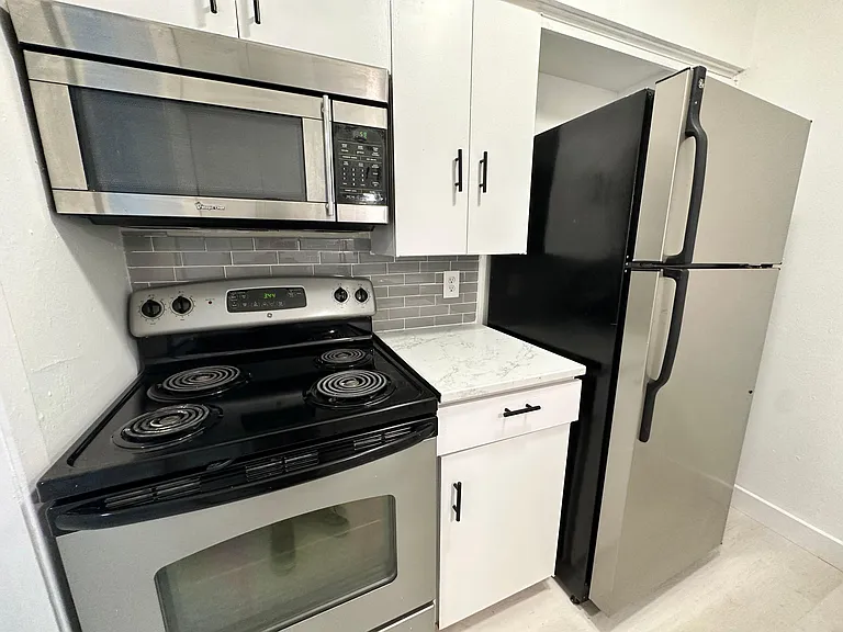 4330 Bowser Ave #109 — Photo 9