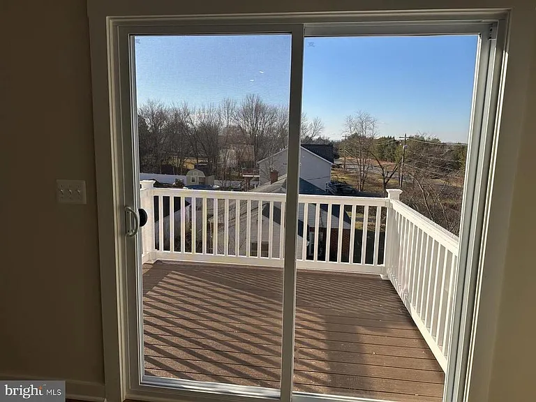 113 Marlow Ct — Photo 36