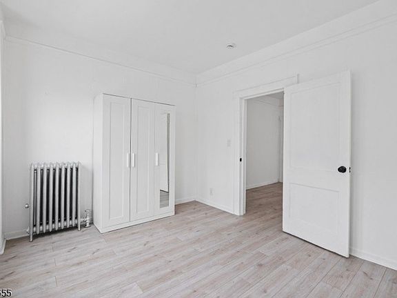 2nd image of 490 S 20th St Floor 2
