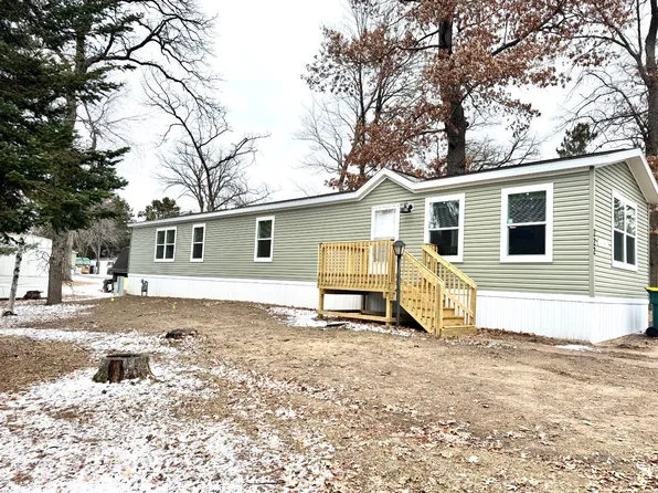 222 Goldenrod Ln E, Altoona, WI 54720