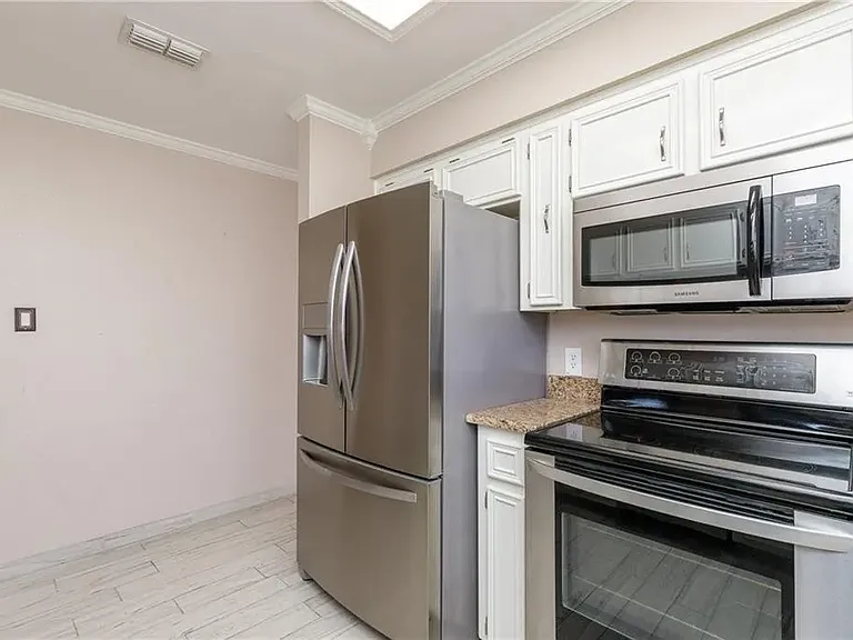 14882 Highland Mist Dr — Photo 39