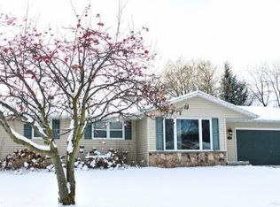 3039 Holland Rd, Green Bay, WI 54313