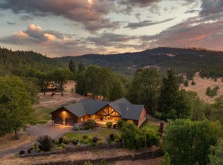 536 Ragsdale Rd, Trail, OR 97541