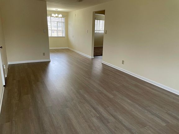 4th image of 4209 Lesher Dr #4