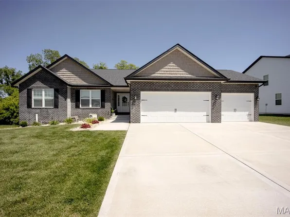 6992 Milburn Estates Dr, O'Fallon, IL 62269