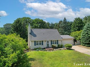 98 Algonquin Ave, Holland, MI 49424