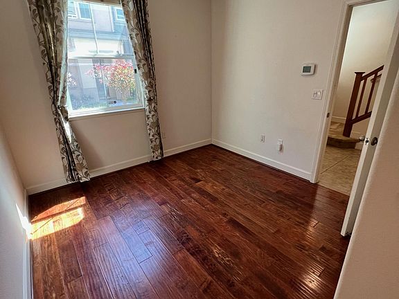 Downstairs (ground floor) bedroom w/ full bath