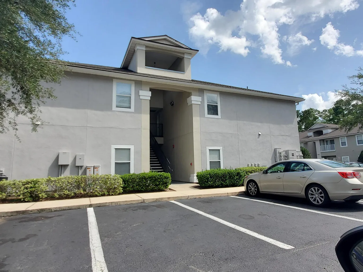 3 bed, 2.0 bath, 1335 sqft, $1,350 — Photo 3