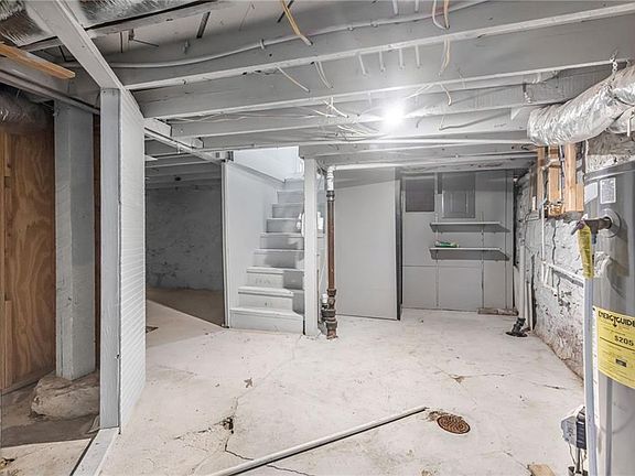 14th image of 2231 Denver Ave