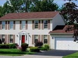 16 Honeysuckle Way, East Amherst, NY 14051