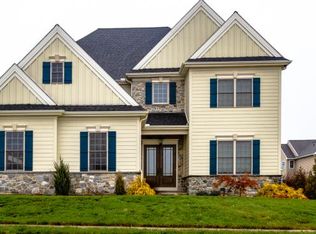 30 Station Stone Ln, Lititz, PA 17543