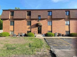 1010 Arlene Ct, Bloomington, IL 61701