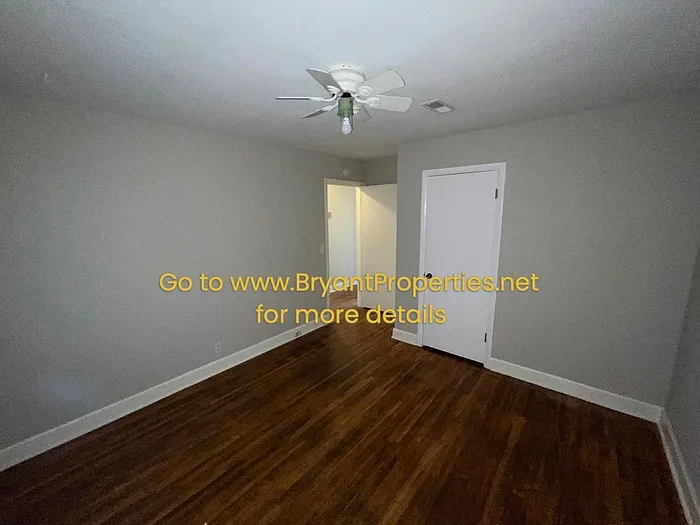 1915 Sweetbriar Ave #B — Photo 9