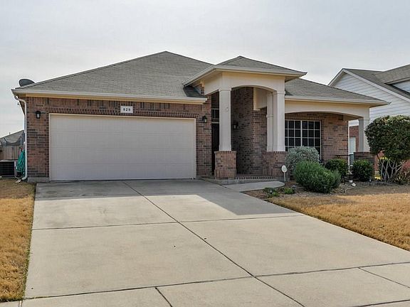 2nd image of 829 Pebblecreek Dr