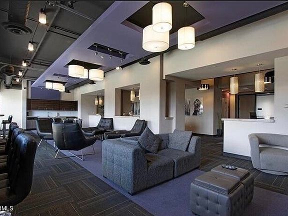 4th image of 535 W THOMAS Road #302