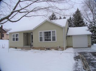 2838 School St, East Troy, WI 53120