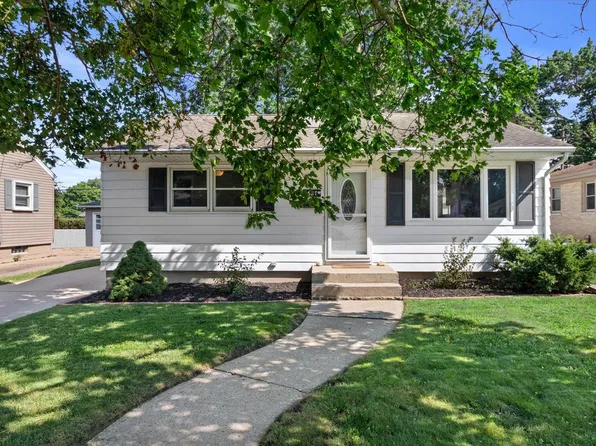4627 Harding ROAD, Kenosha, WI 53142