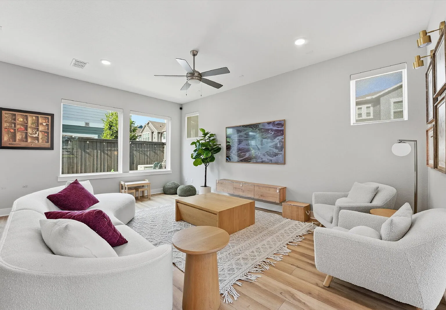 4 bed, 3.5 bath, 2865 sqft, $4,400 — Photo 3